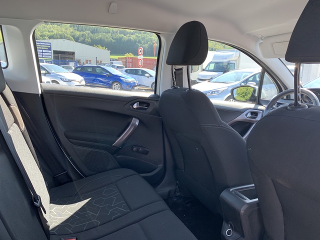 PEUGEOT Peugeot 2008 2008 2008 1.6 BLUEHDI 100CH BUSINESS S&S