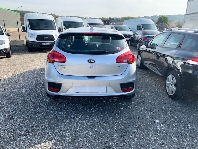 Kia Kia Cee'd CEE'D 1.6 CRDI 110CH ISG ACTIVE BUSINESS